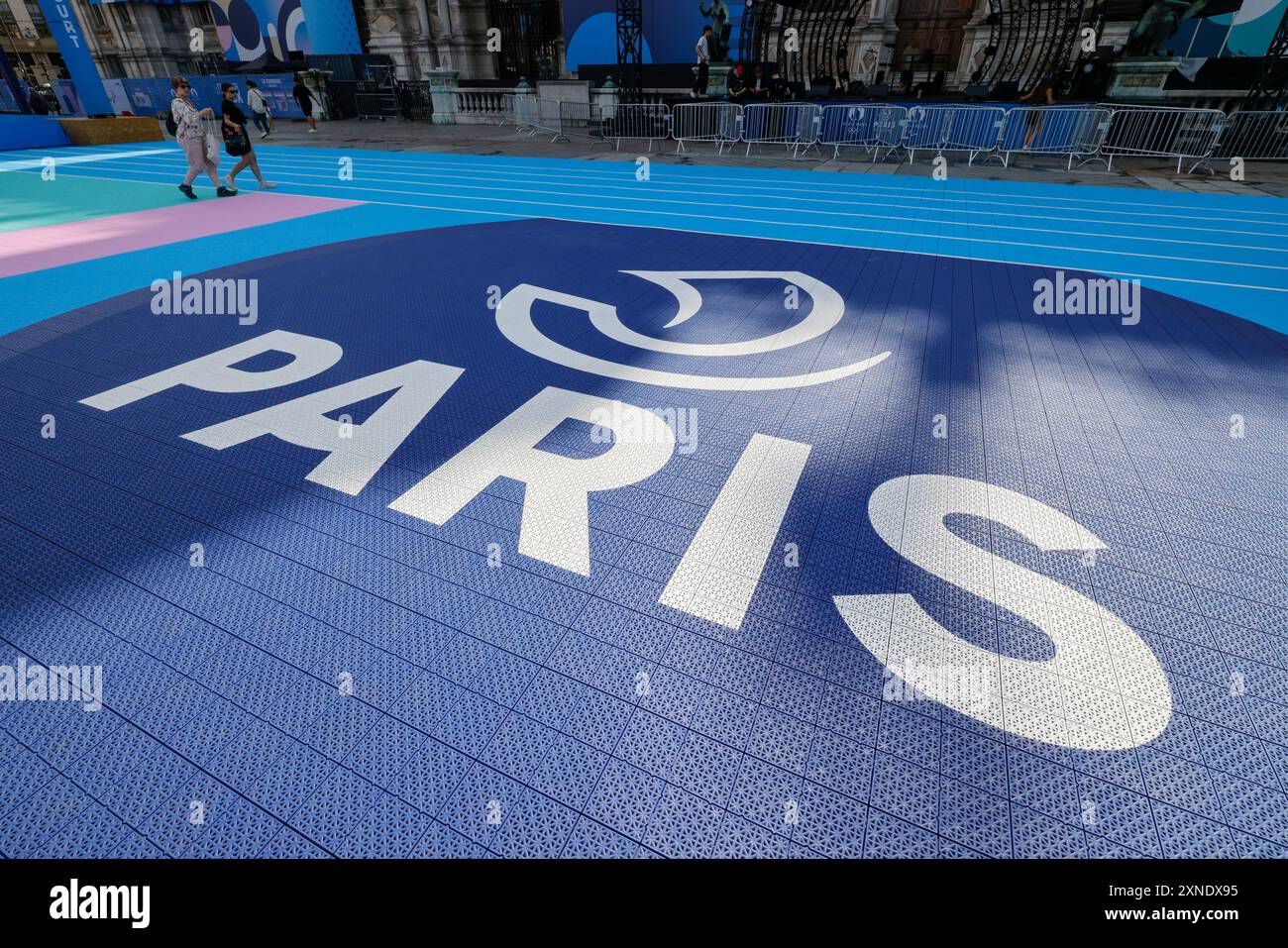 GENIESSEN SIE DIE OLYMPISCHEN SPIELE IN PARIS Stockfoto