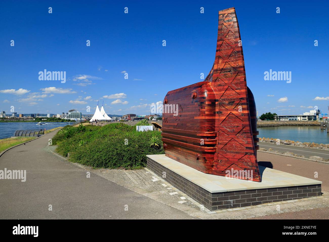 Die Radio Flat Holm Skulptur, entworfen von Glenn Davidson. Wir feiern die erste drahtlose Funkübertragung über offenem Wasser von Guglielmo Marconi. Stockfoto