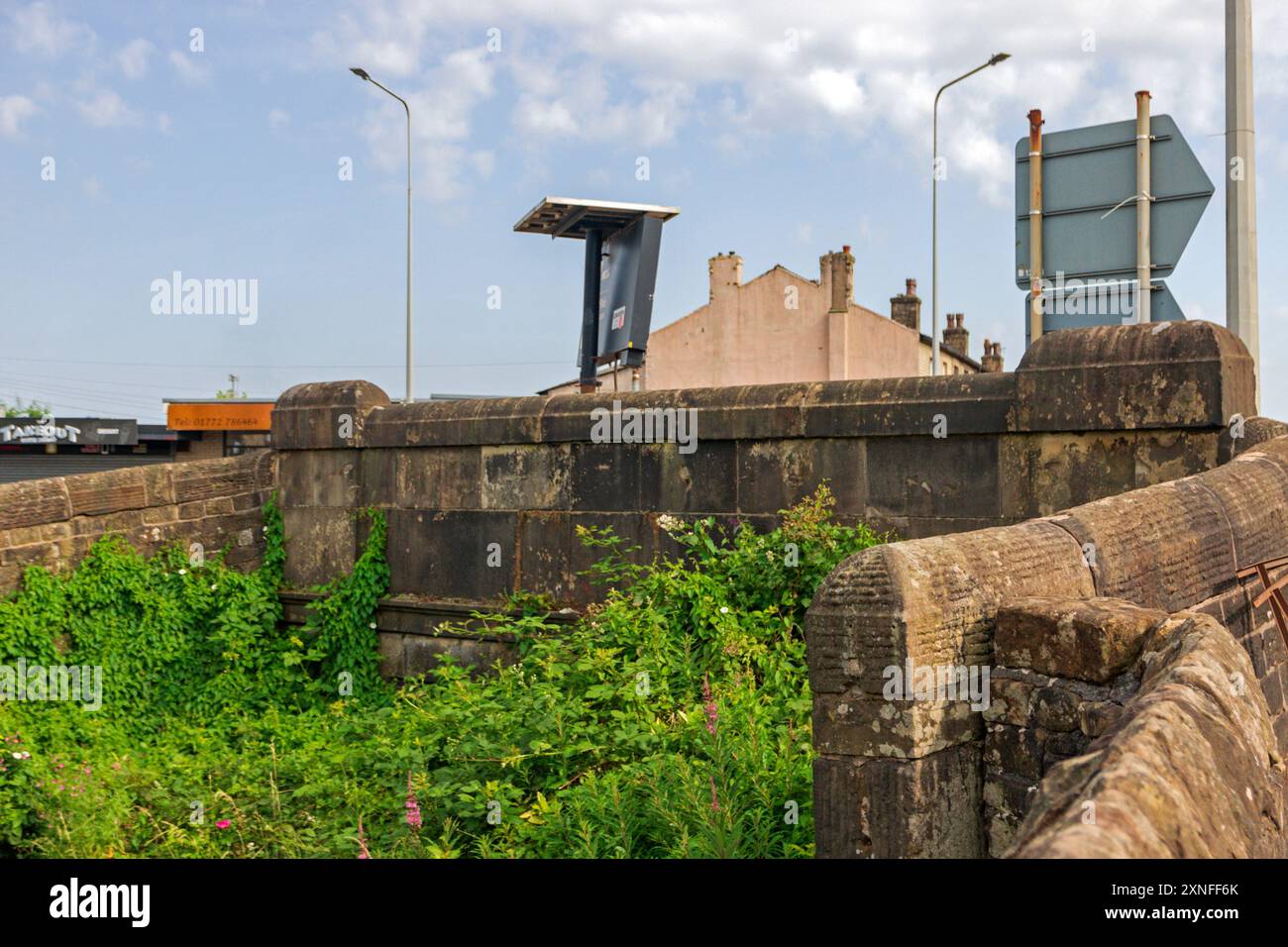 Stone Bridge, Longridge, Eine Brücke über die ehemalige Bahnstrecke Preston nach Longridge. Stockfoto
