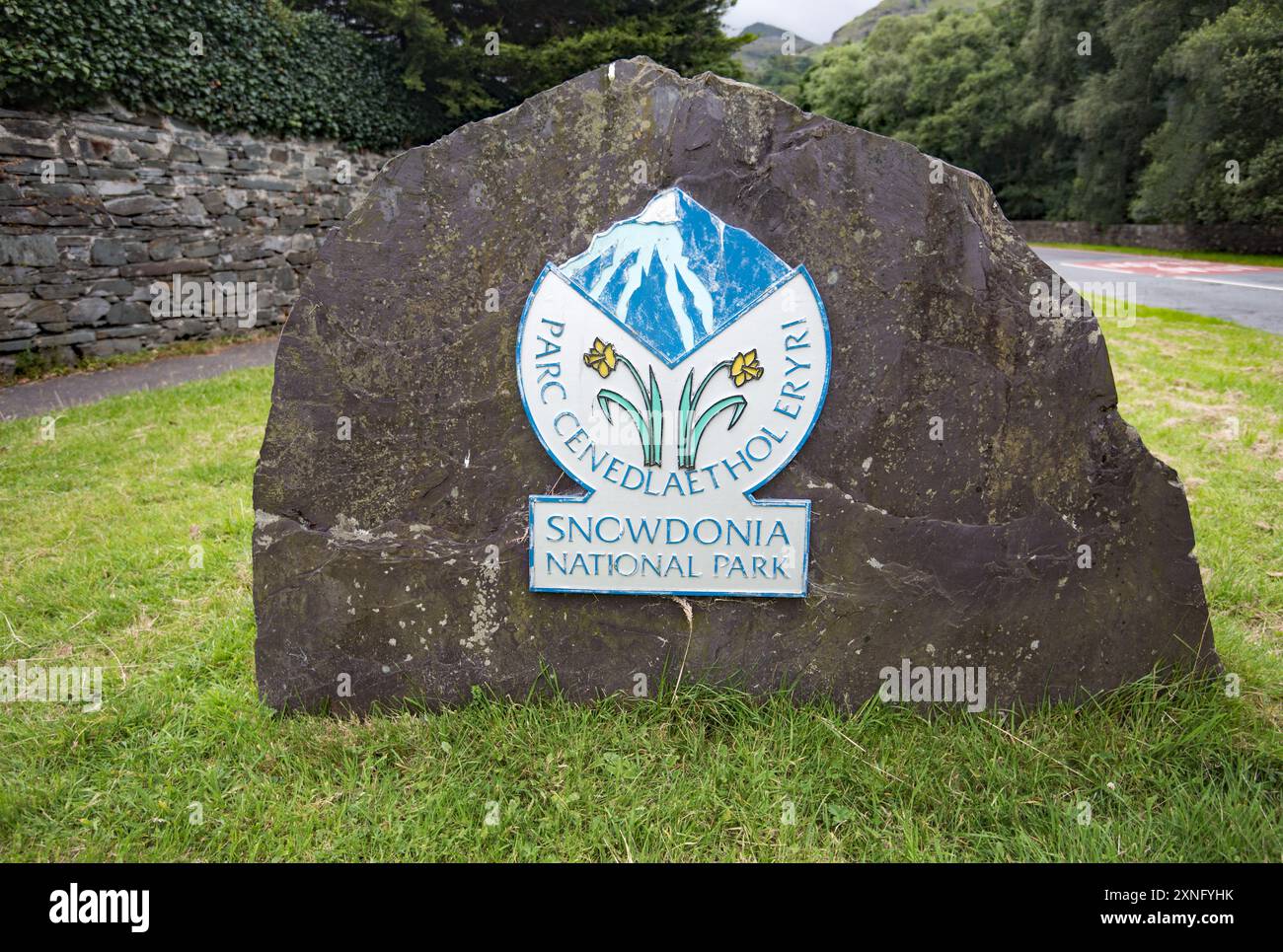 Grenzmarkierung des Nationalparks Snowdonia. Parc Cenedlaethol Eryri. Stockfoto