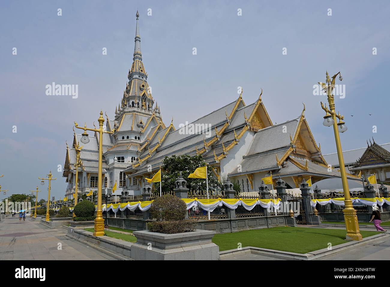 Wat Sothon Wararam Worawihan ist ein königlicher buddhistischer Tempel der dritten Klasse, der am Ufer des Bang Pakong River in Chachoengsao, Thailand, erbaut wurde Stockfoto
