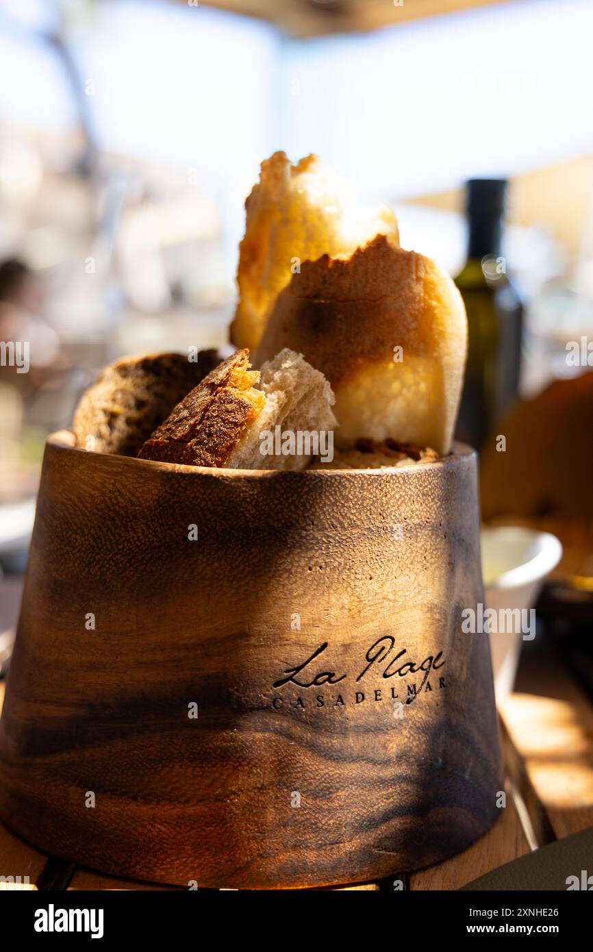 la plage casadelmar Hotel Holzbrotkorb Stockfoto
