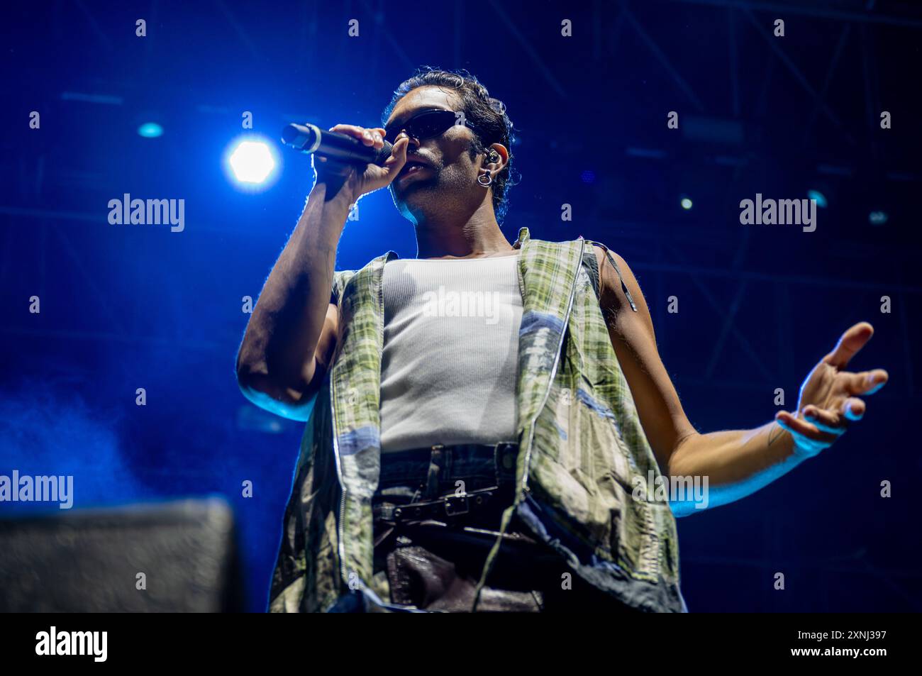 Sottomarina Sound Beach, Chioggia - Sottomarina (VE), Italien, 30. Juli 2024, Mahmood auf der Bühne während der MAHMOOD Summer Tour 2024 - italienische Sängermusik Stockfoto