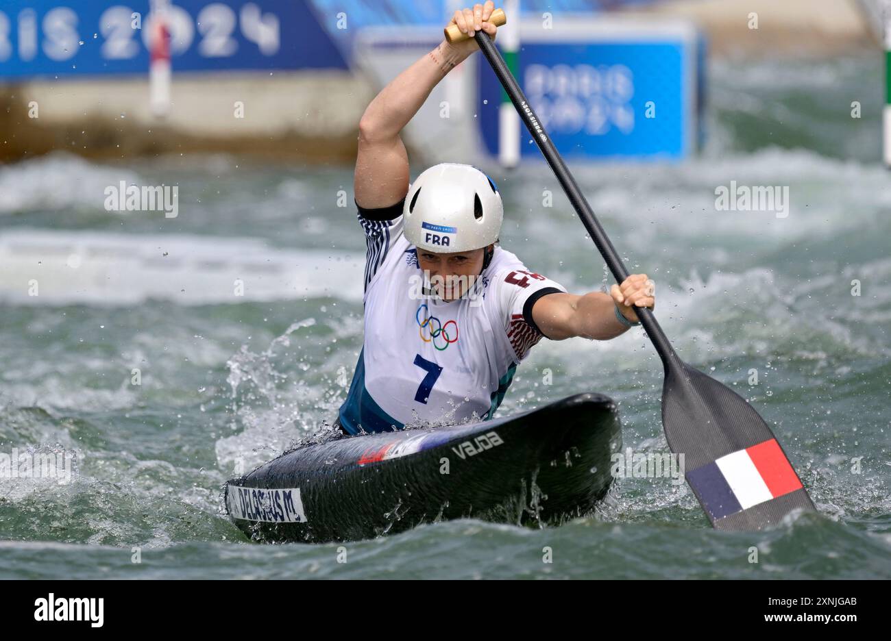 Paris, Frankreich. 31. Juli 2024. Olympische Spiele 2024 in Paris. Kanu Slalom. Olympia-Nautikstadion. Paris. Marjorie Delassus (FRA) beim Kanu-Einzel-Wettbewerb der Frauen während der Olympischen Spiele 2024 in Paris im Olympischen Nautikstadion in Frankreich. Quelle: Sport In Pictures/Alamy Live News Stockfoto