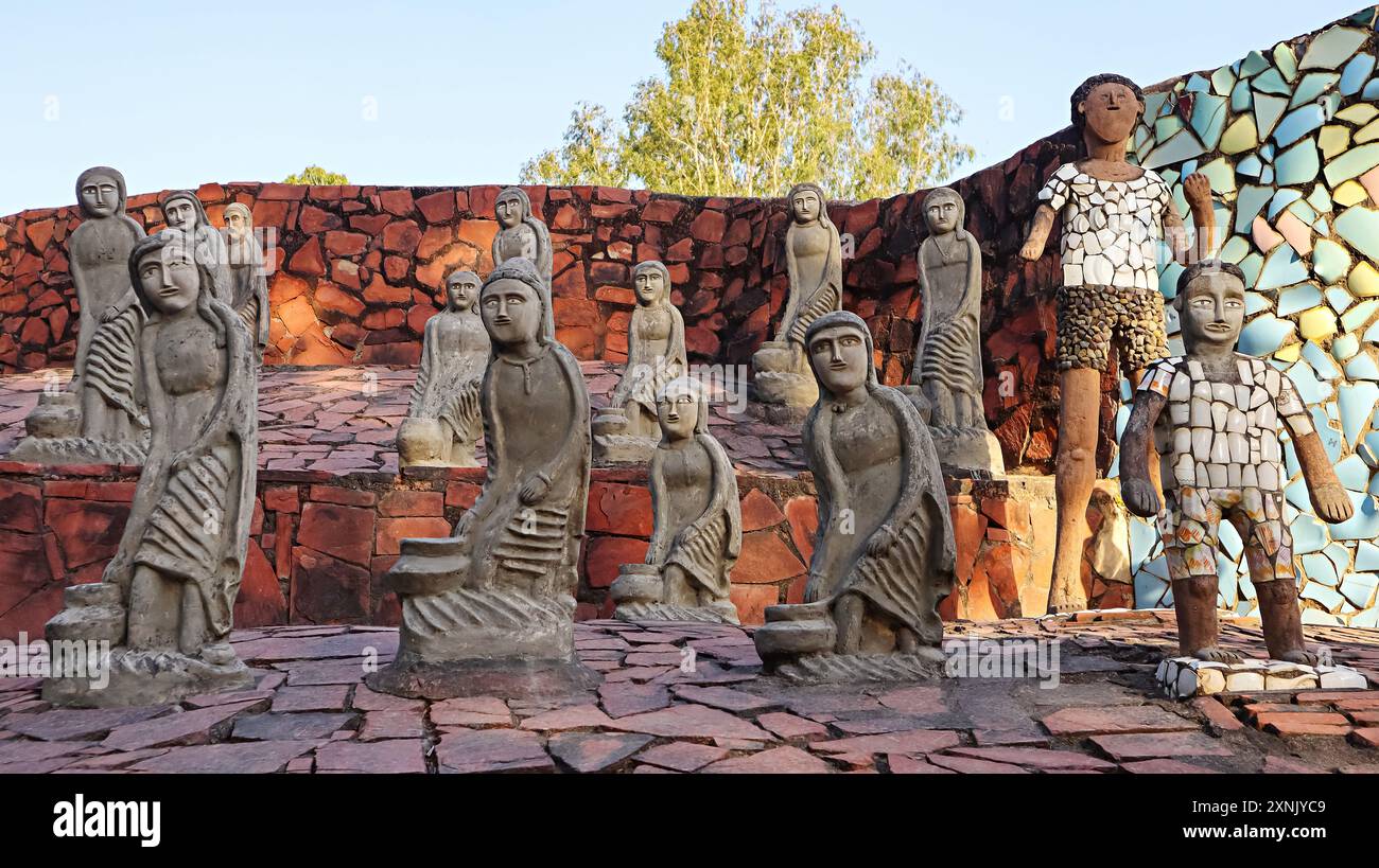 Menschliche Skulpturen in Rock Garden, Chandigarh, Indien. Stockfoto