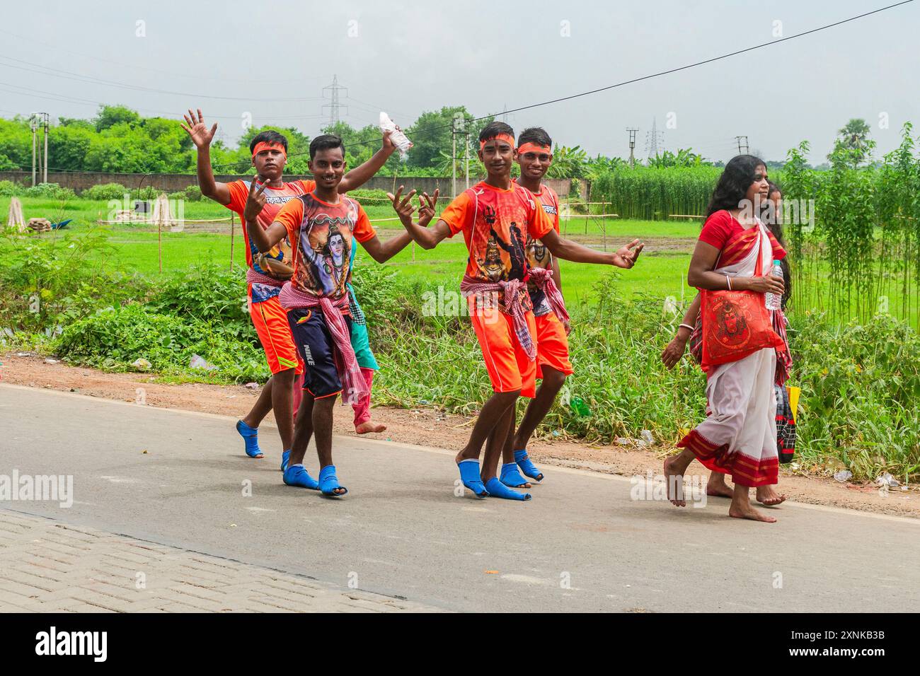 Shiva-Devotees-Prozession während des heiligen shravan-Monats Stockfoto