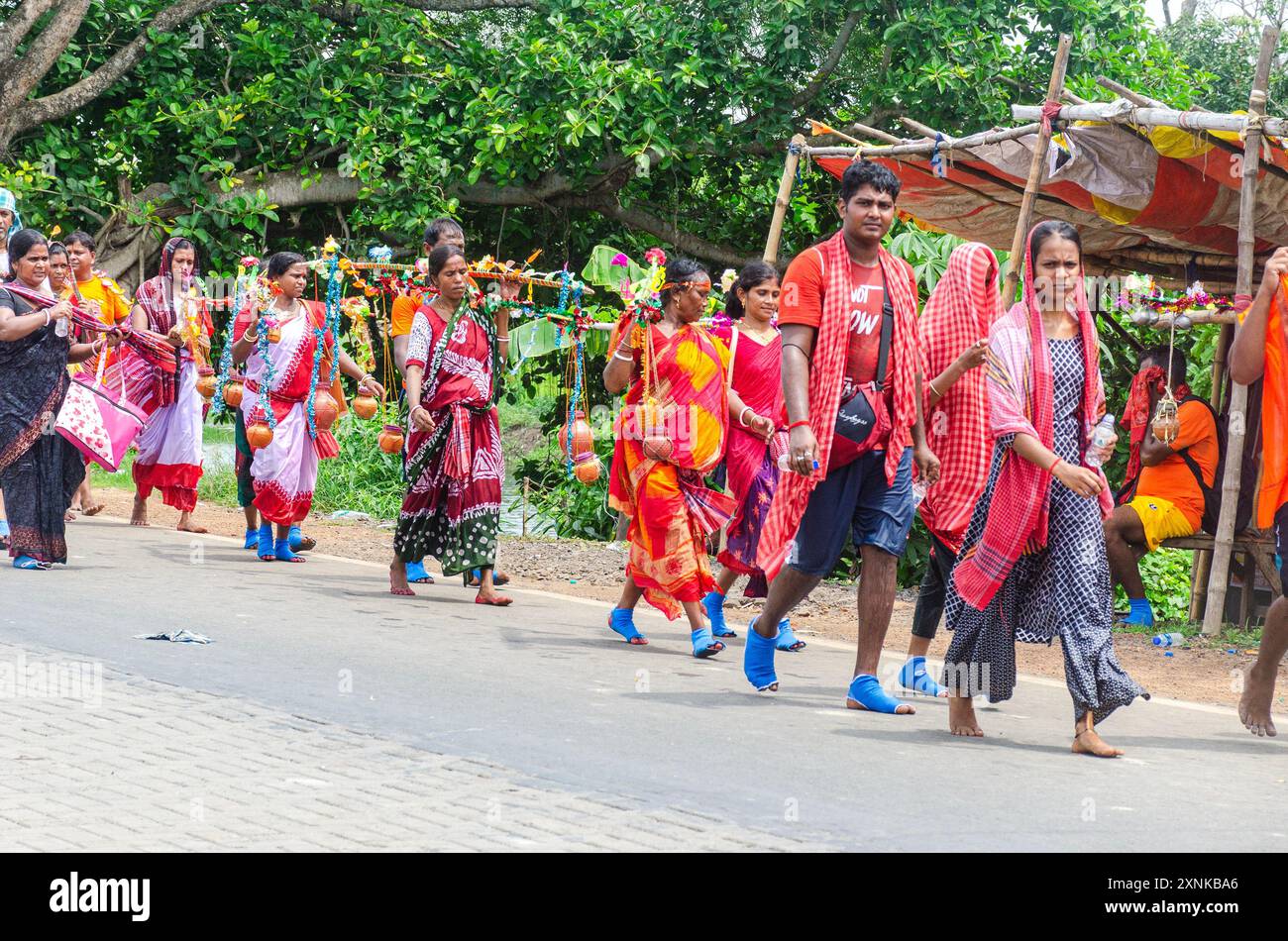 Shiva-Devotees-Prozession während des heiligen shravan-Monats Stockfoto