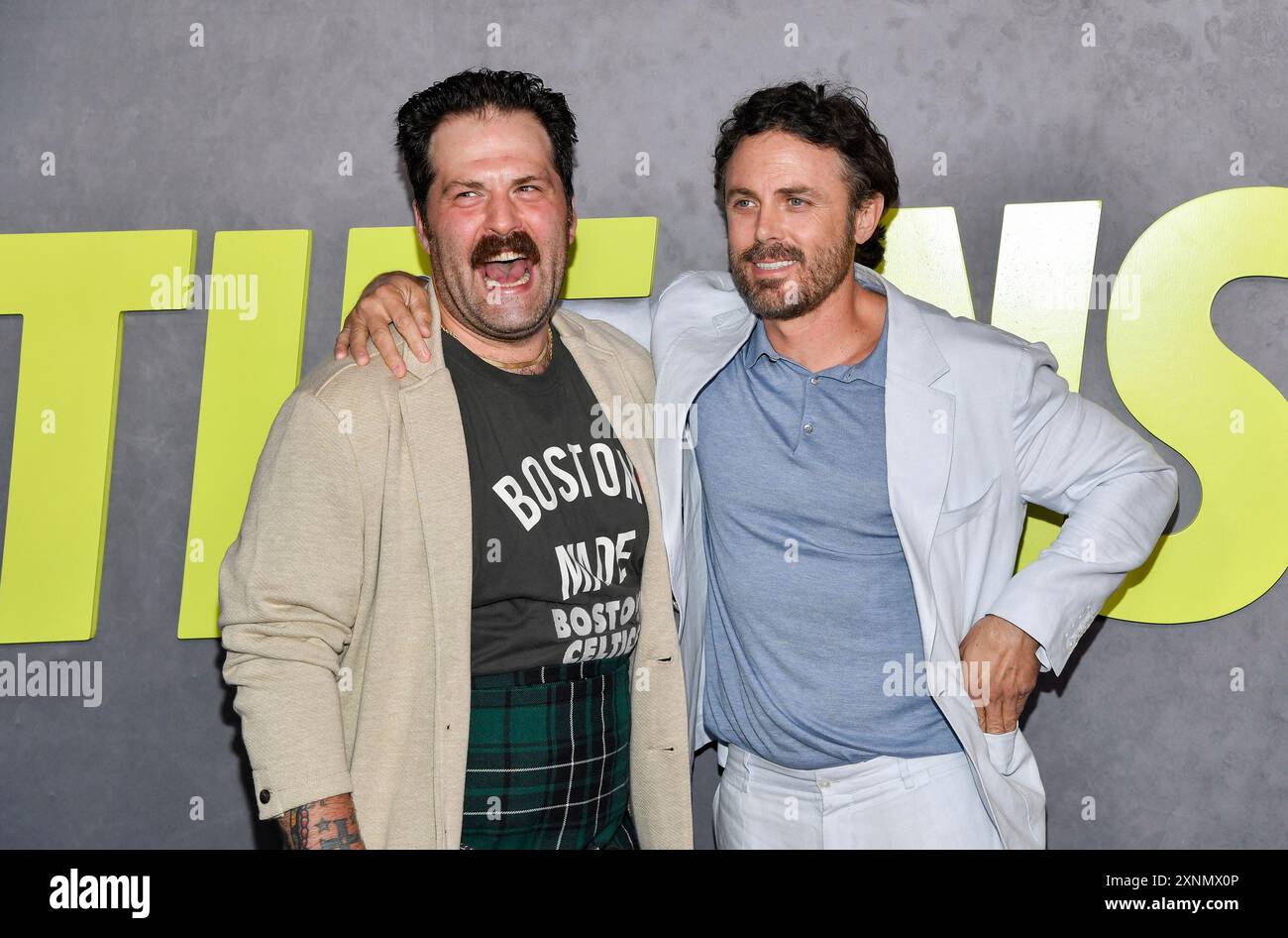 Chuck MacLean, left, and Casey Affleck attend the Apple Original Films premiere of "The Instigators" at Jazz at Lincoln Center on Wednesday, July 31, 2024, in New York. (Photo by Evan Agostini/Invision/AP) Stockfoto
