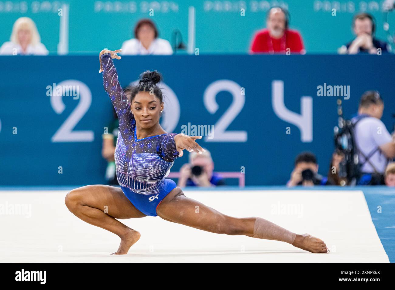 Paris, Frankreich. August 2024. Olympische Spiele, Kunstturnen-Endwettbewerb der Frauen in der Bercy Arena. © ABEL F. ROS Credit: ABEL F. ROS/Alamy Live News Stockfoto