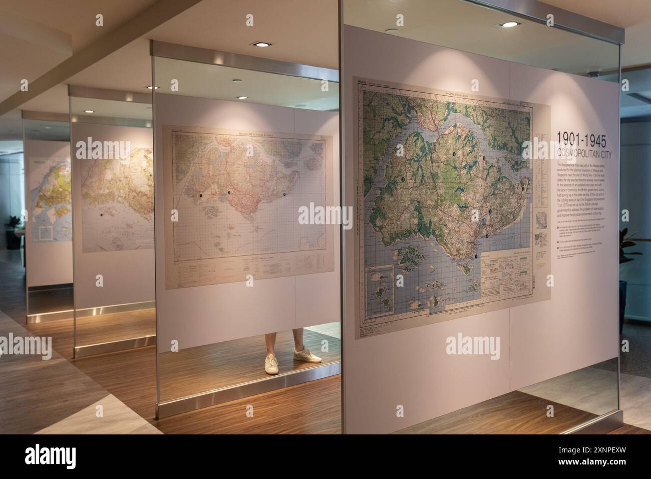 Alte Singapur-Karte in einer anderen Ära. Besucher können erfahren, wie sich die Transformation der städtischen Insel oder der Fortschritt über Jahrzehnte entwickelt haben. Stadtgalerie Singapur. Stockfoto