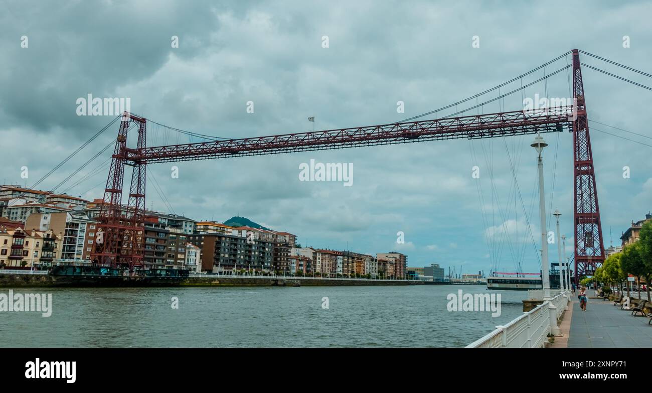 Die zum UNESCO-Weltkulturerbe gehörende Vizcaya-Brücke in Getxo, Baskenland, Spanien Stockfoto