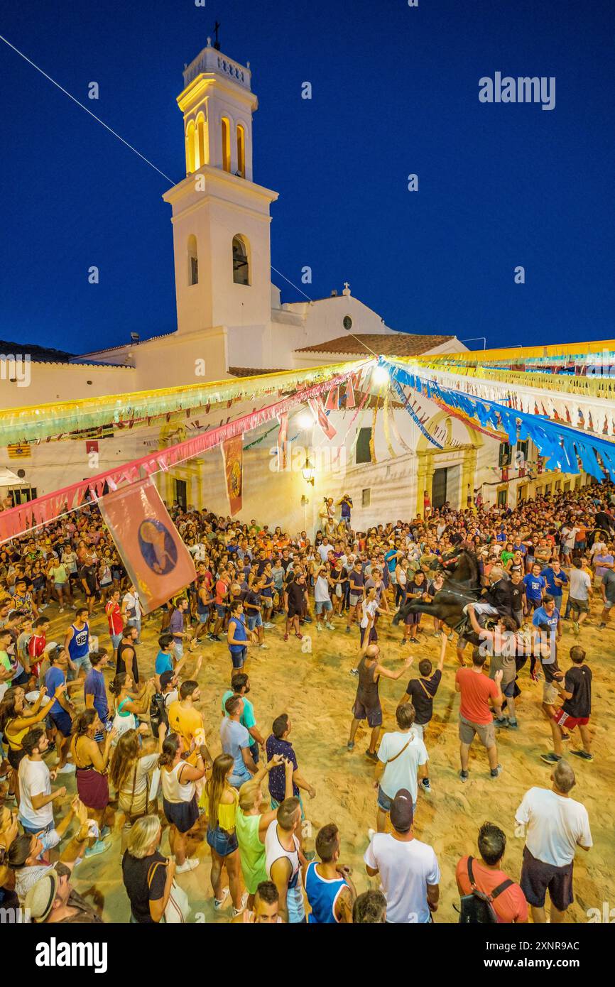 Traditioneller Tanz mit Pferden, „Jaleo“, aus dem 14. Jahrhundert, Festlichkeiten von Sant Bartomeu, Ferreries, Menorca, Balearen, Spanien Stockfoto