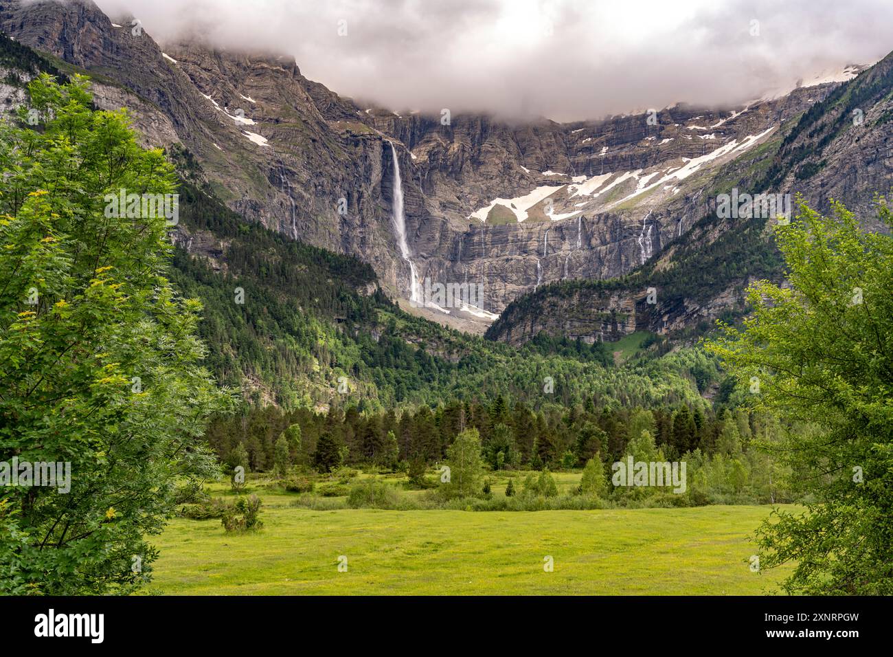 Der Talkessel Cirque de Gavarnie, UNESCO Welterbe im Nationalpark Pyrenäen bei Gavarnie-Gèdre, Frankreich, Europa | Cirque de Gavarnie, UNESCO wo Stockfoto