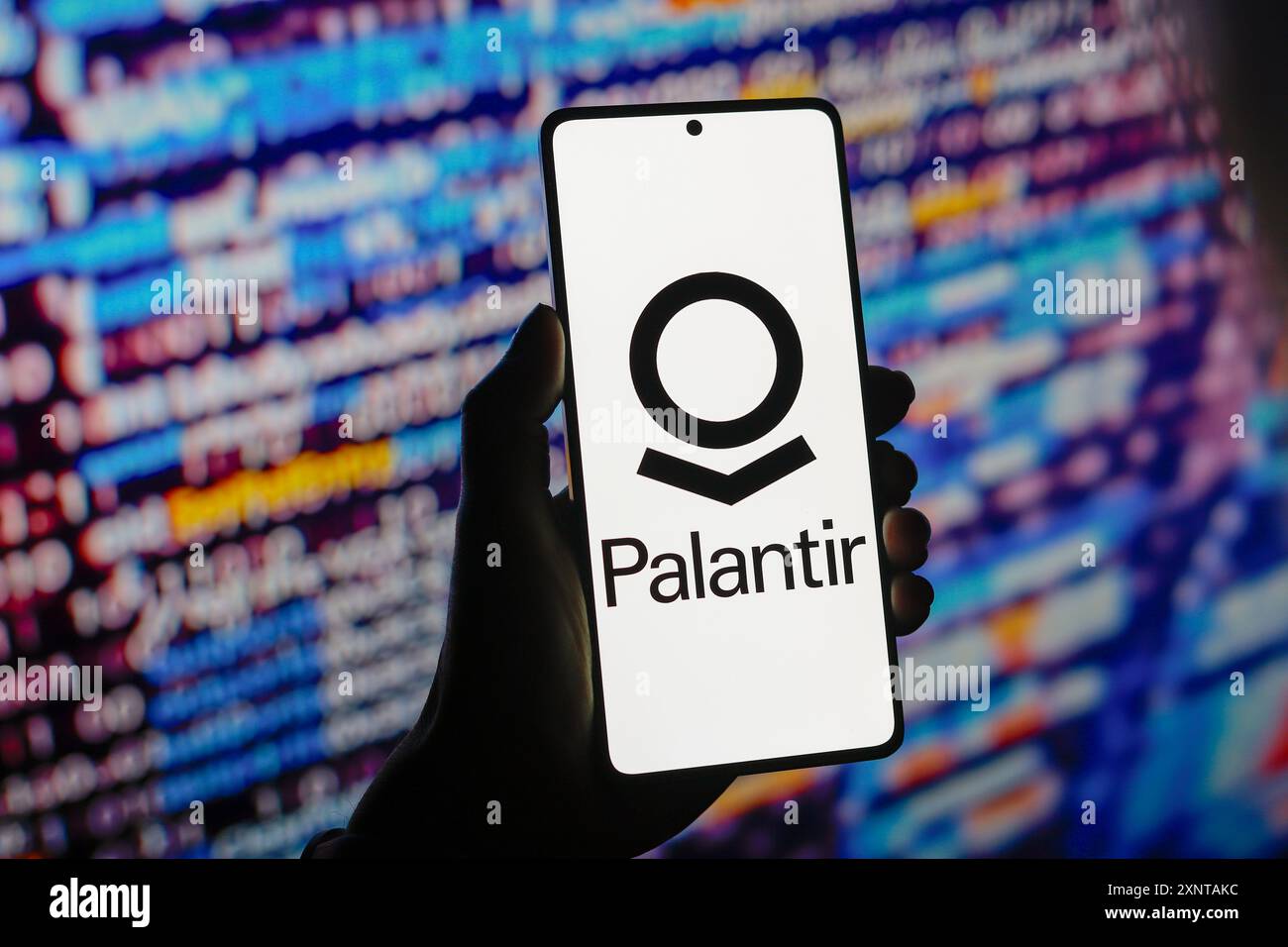 Paraguay. August 2024. In dieser Abbildung wird das Palantir Technologies Logo auf einem Smartphone-Bildschirm angezeigt. Quelle: SOPA Images Limited/Alamy Live News Stockfoto
