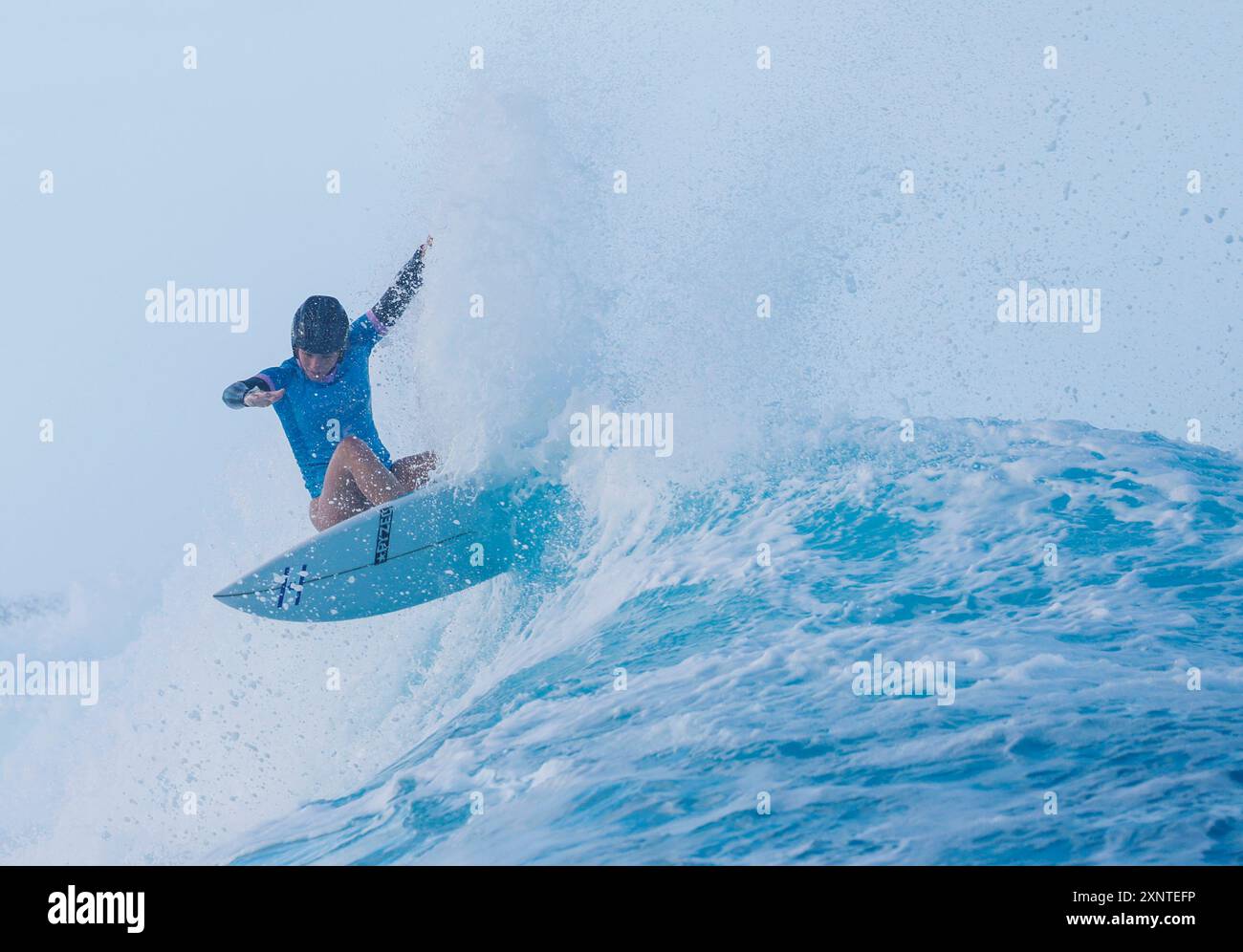 Tahiti, Französisch-Polynesien. August 2024. Anat Lelior von Israel tritt am 1. August 2024 bei den Olympischen Spielen 2024 in Teahupo'o, Tahiti, in Französisch-Polynesien an. Quelle: Ma Ping/Xinhua/Alamy Live News Stockfoto