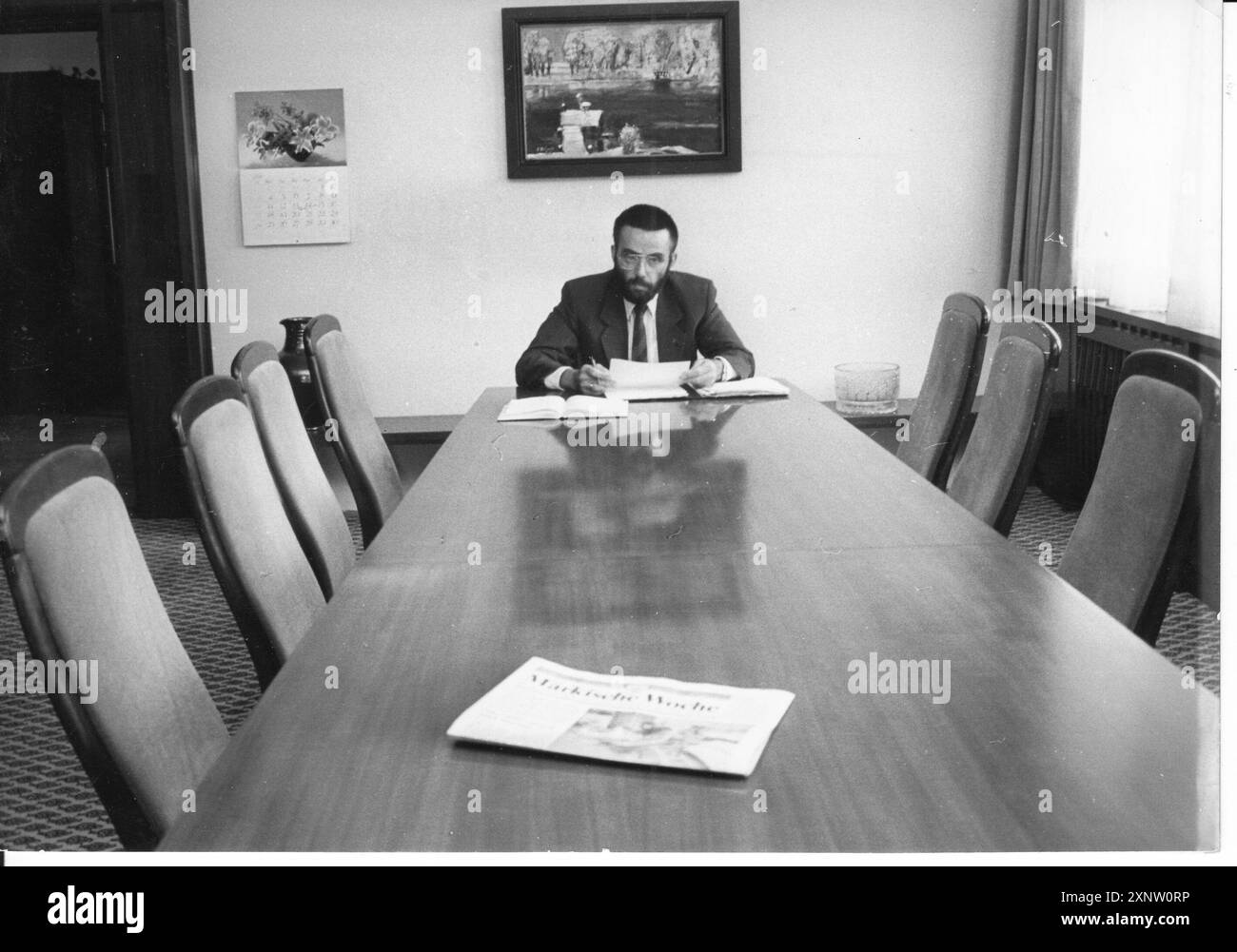 Jochen Wolf, Regierungsvertreter des Bezirks Potsdam. Ab November 1990 Minister für Bauwesen für Brandenburg. Mitglied des Parlaments. Politiker. SPD. Hochformat. Turnaround. Wendepunkt. Historisch. Foto: MAZ/Christel Köster, 19.07.1990 [automatisierte Übersetzung] Stockfoto