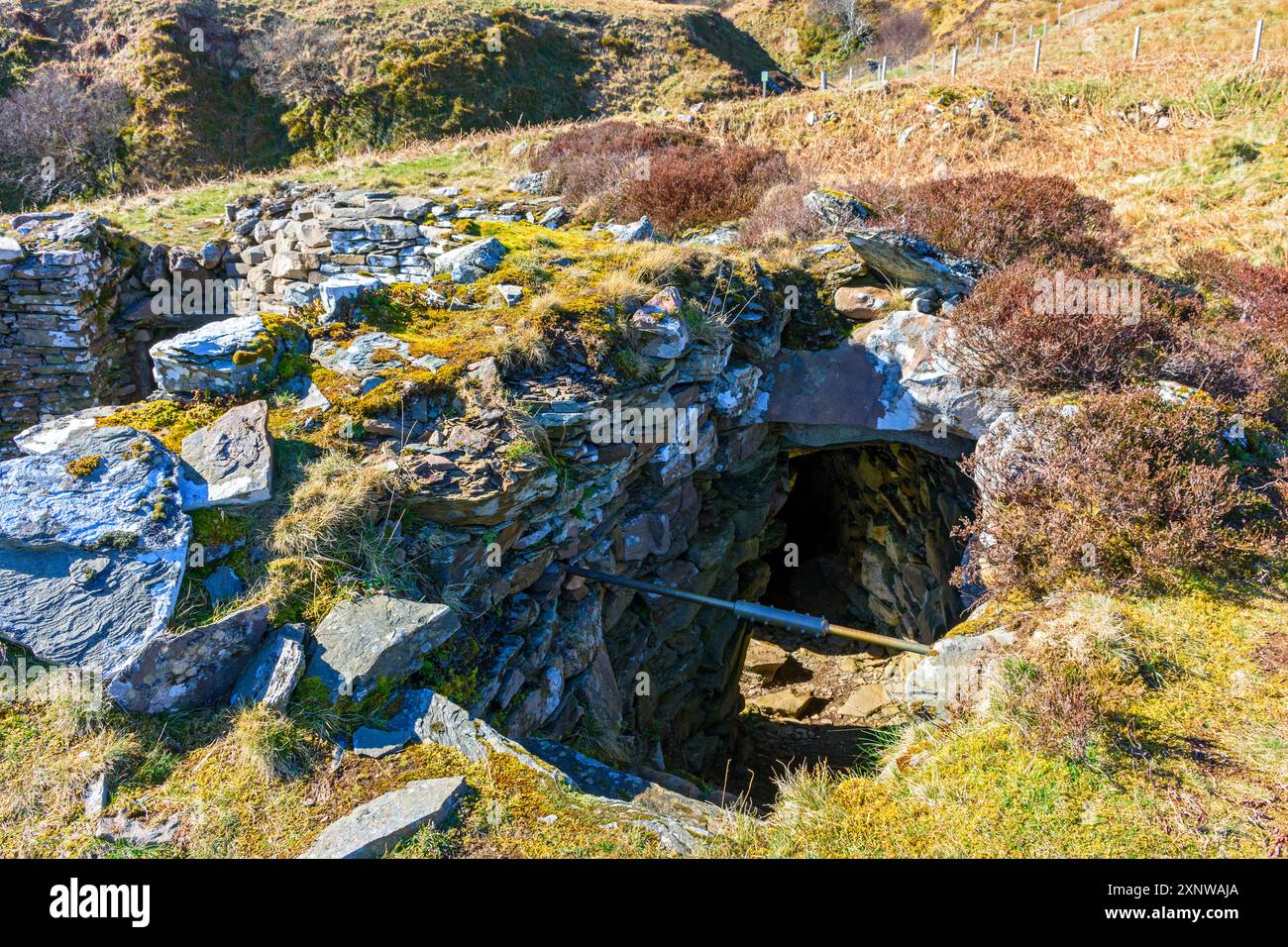 Ousdale Broch, ein Broch aus der Eisenzeit in der Nähe des Dorfes Ousdale, Caithness, Schottland, Vereinigtes Königreich, Ein Broch der „zweiten Phase“, aus dem 3. bis 2. Jahrhundert v. Chr. Stockfoto