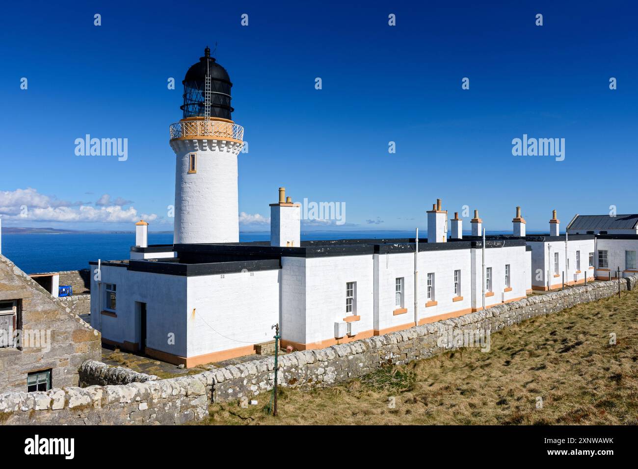 Dunnet Head Lighthouse, Caithness, Schottland, Großbritannien. Am nördlichsten Punkt des britischen Festlands. Stockfoto