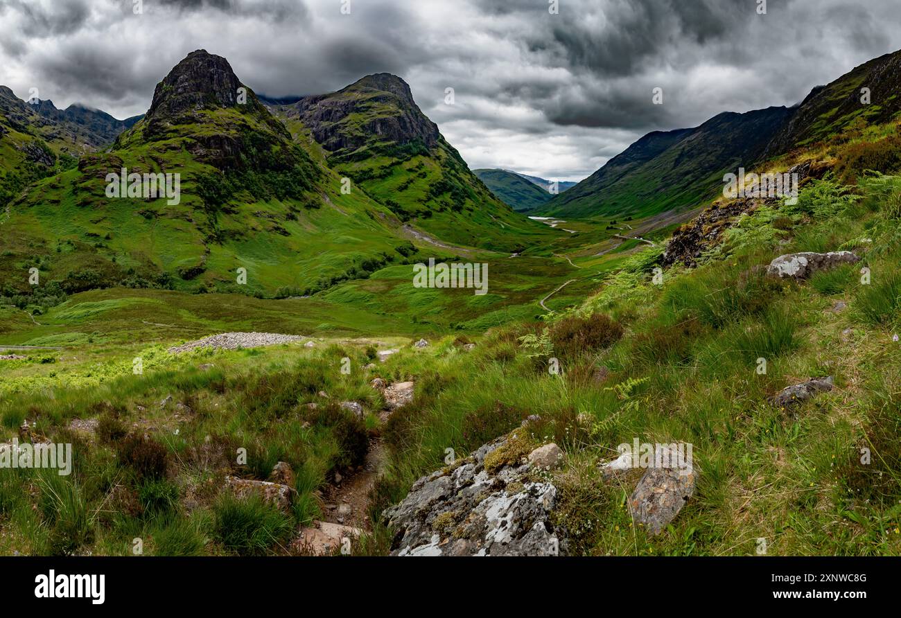 Spektakuläres Tal von Glencoe und ländliche Highland-Landschaft in Lochaber in Schottland, Großbritannien Stockfoto