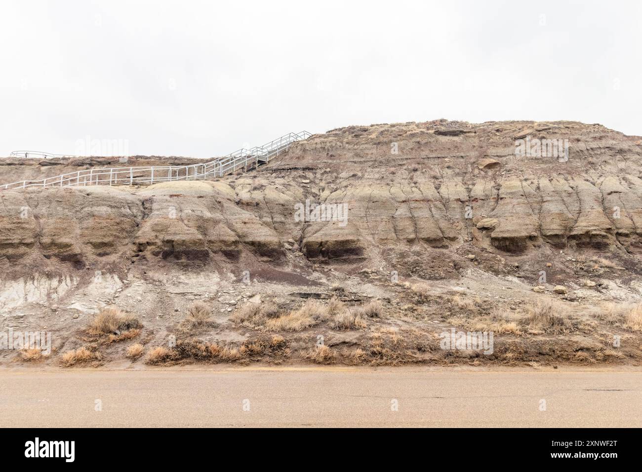 Erodierte Trockenhügelbildung in den Drumheller Badlands in Alberta, Kanada Stockfoto