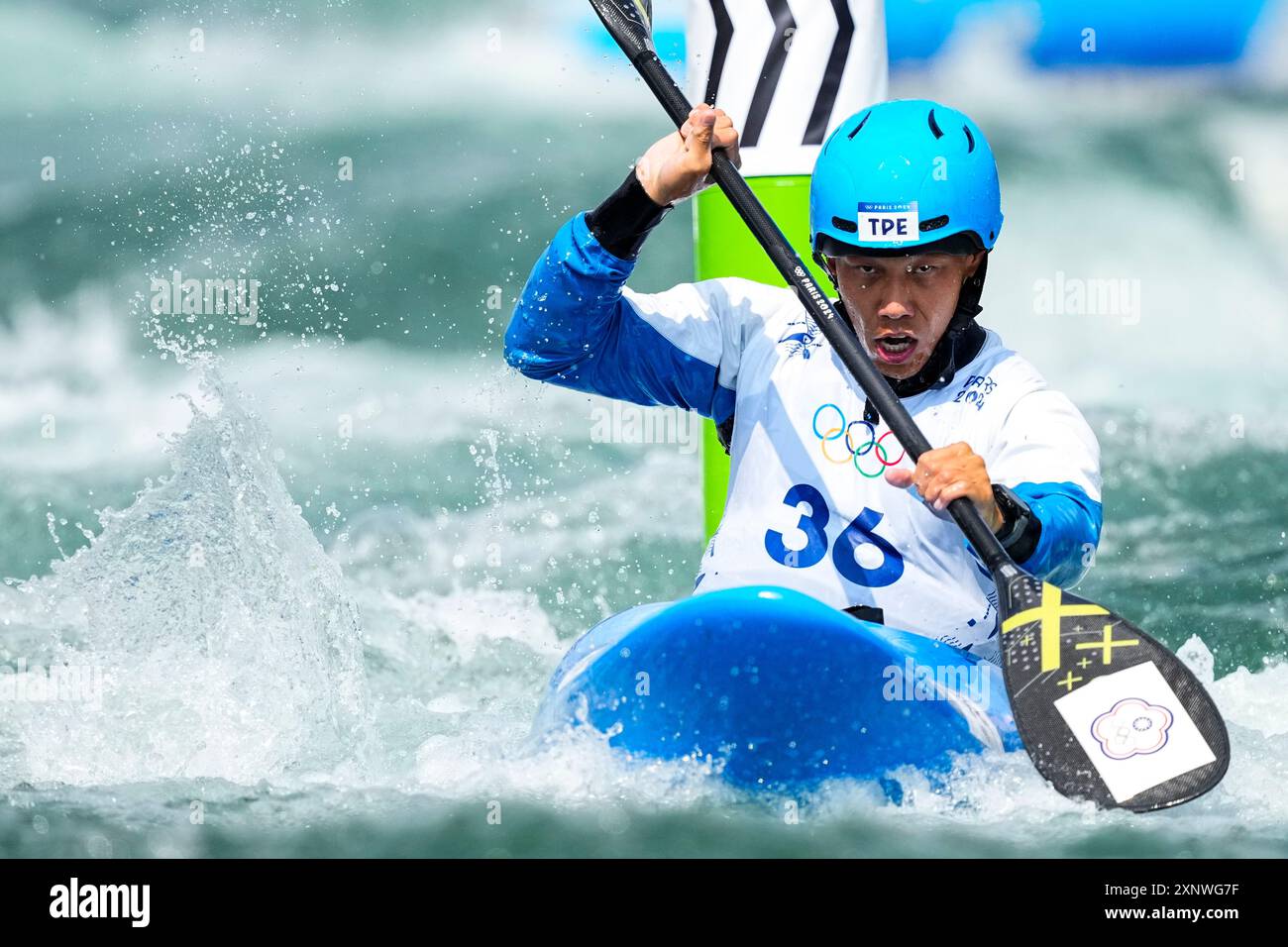 Wu Shao-Hsuan of Chinese Taipei competes during Men's Kayak Cross Time Trial of the Canoe Slalom on Vaires-sur-Marne Nautical Stadium - White water during the Paris 2024 Olympics Games on August 2, 2024 in Paris, France. AFP7 02/08/2024 (Europa Press via AP) Stockfoto