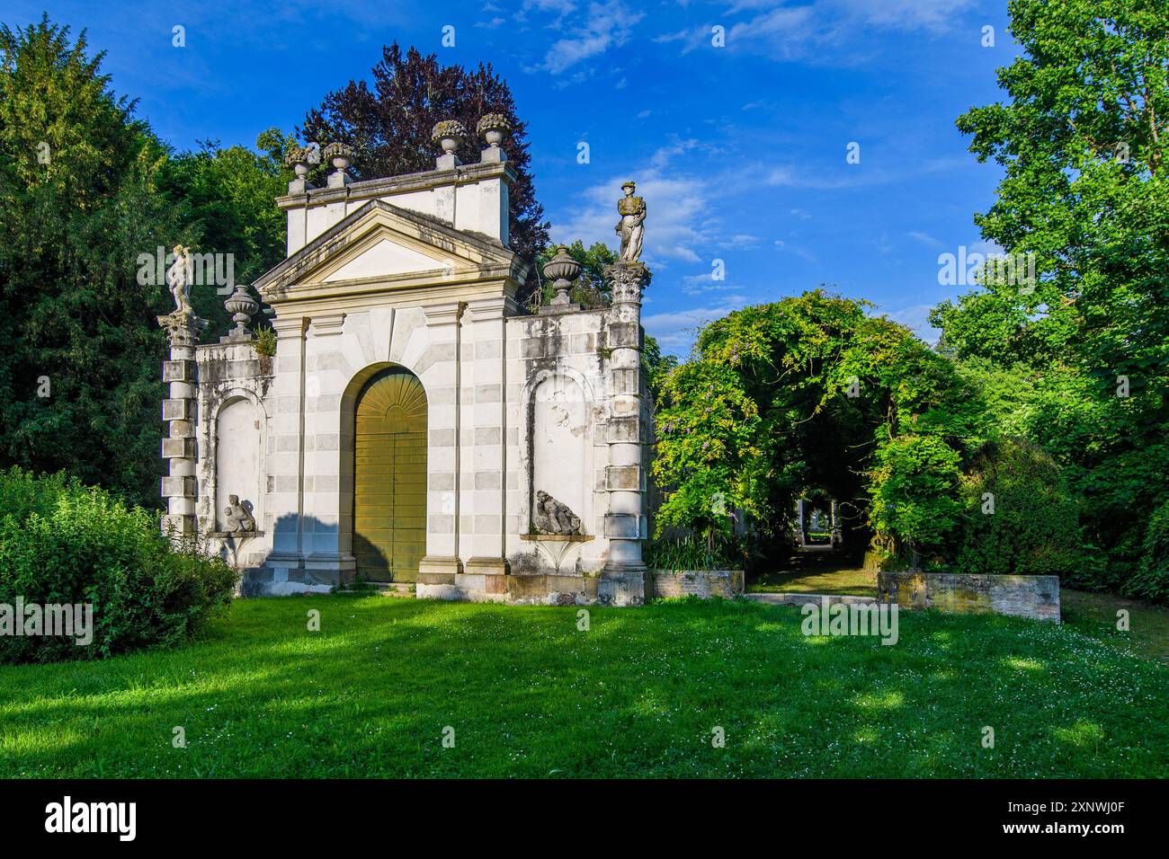 Villa Pisani in Strà, Veneto, Italien – diese historische Villa Ist Ein atemberaubendes Beispiel der neoklassizistischen Architektur Italiens. Sie verfügt über kunstvolle Fresken und Ornamente Stockfoto