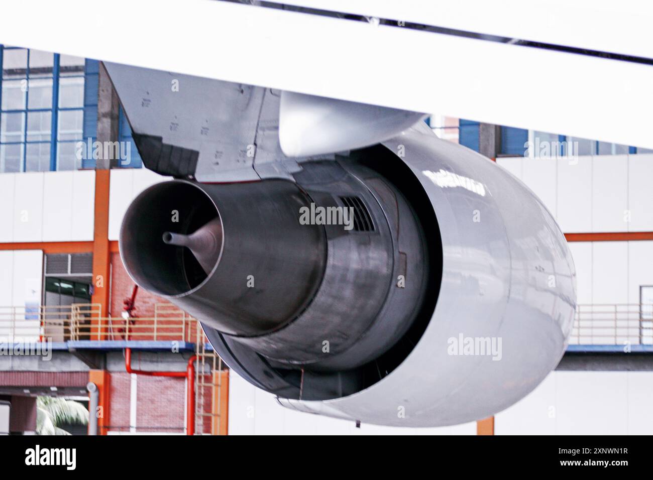 20. April 2010, Jakarta, Indonesien: Jet Engine am GMF AeroAsia Hanggar, Soekarno Hatta Airport. Stockfoto