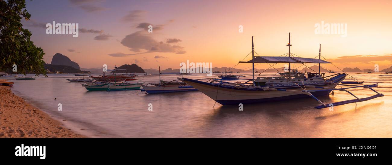 Corong Corong Beach bei Sonnenuntergang, El Nido, Bacuit Bay, Palawan, Philippinen, Südostasien, Asien Stockfoto