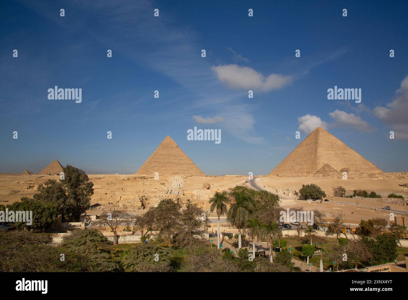 Überblick über Pyramiden und Sphinx, Pyramidenkomplex von Gizeh, UNESCO-Weltkulturerbe, Gizeh, Ägypten, Nordafrika, Afrika Stockfoto