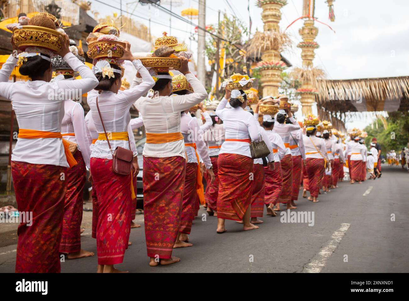 Traditionelle Zeremonie in einem Tempel in Bali, Indonesien, Südostasien, Asien Copyright: MarcinxKilarski 1386-4 nur redaktionelle Verwendung Stockfoto Traditionelle Zeremonie in einem Tempel in Bali, Indonesien, Südostasien, Asien Copyright: MarcinxKilarski 1386-4 nur redaktionelle Verwendung Stockfoto