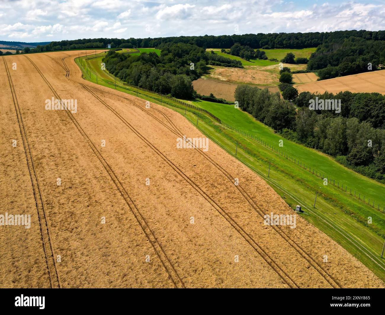 Eine Luftaufnahme der ehemaligen Grenze zwischen Ost- und Westdeutschland im Landkreis Eichsfeld in Thüringen Stockfoto