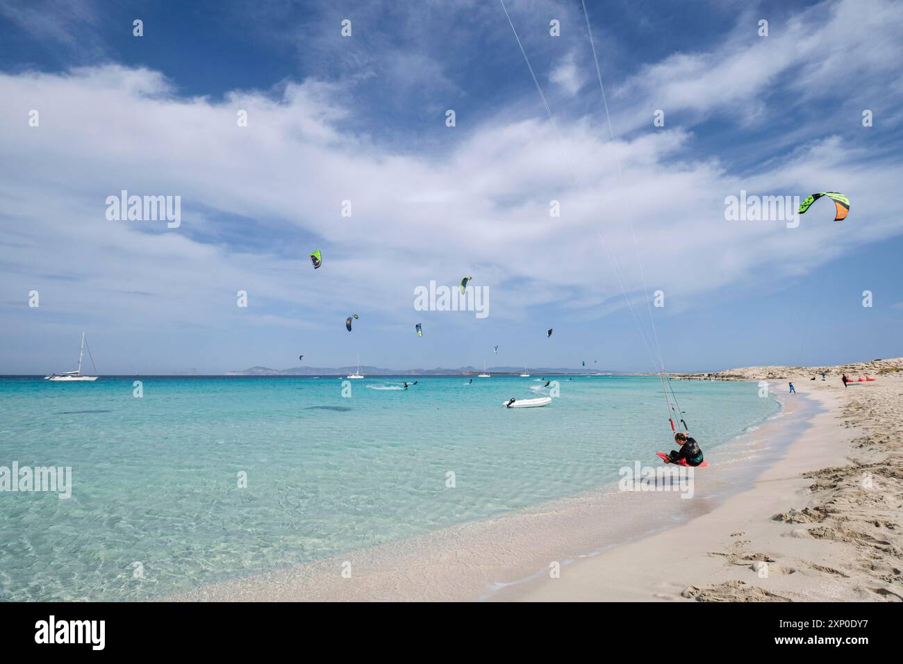 Kitesurfen auf Illete Beach Formentera, Pitiusas Inseln, Balearen Gemeinschaft, Spanien Stockfoto