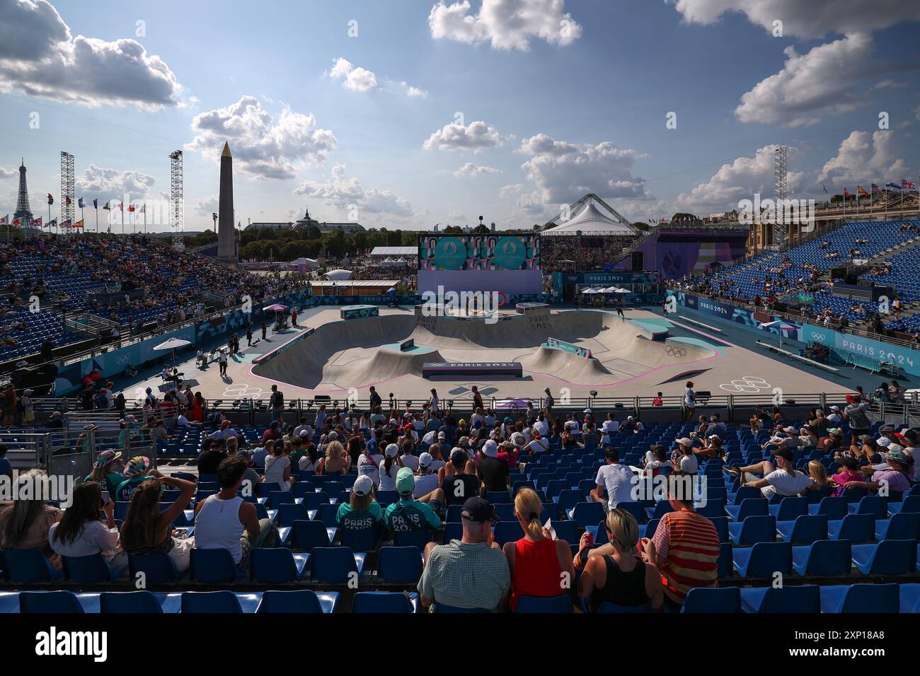 Paris, Frankreich. August 2024. Julien Mattia/Le Pictorium - Skateboard - Frauen-Training - Paris 2024 - 02/08/2024 - Frankreich/Hauts-de-seine/Paris - Frauen-Training in Vorbereitung auf die Olympischen Spiele Skateboard Park Veranstaltungen am 6. August 2024. Quelle: LE PICTORIUM/Alamy Live News Stockfoto