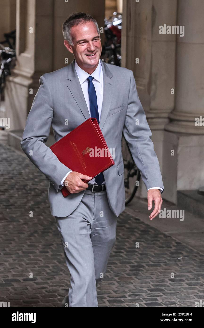 Peter Kyle, Staatssekretär für Wissenschaft, Innovation und Technologie, Abgeordneter Hove und Portslade, Regierungsminister, Walking in Downing Street, London Stockfoto