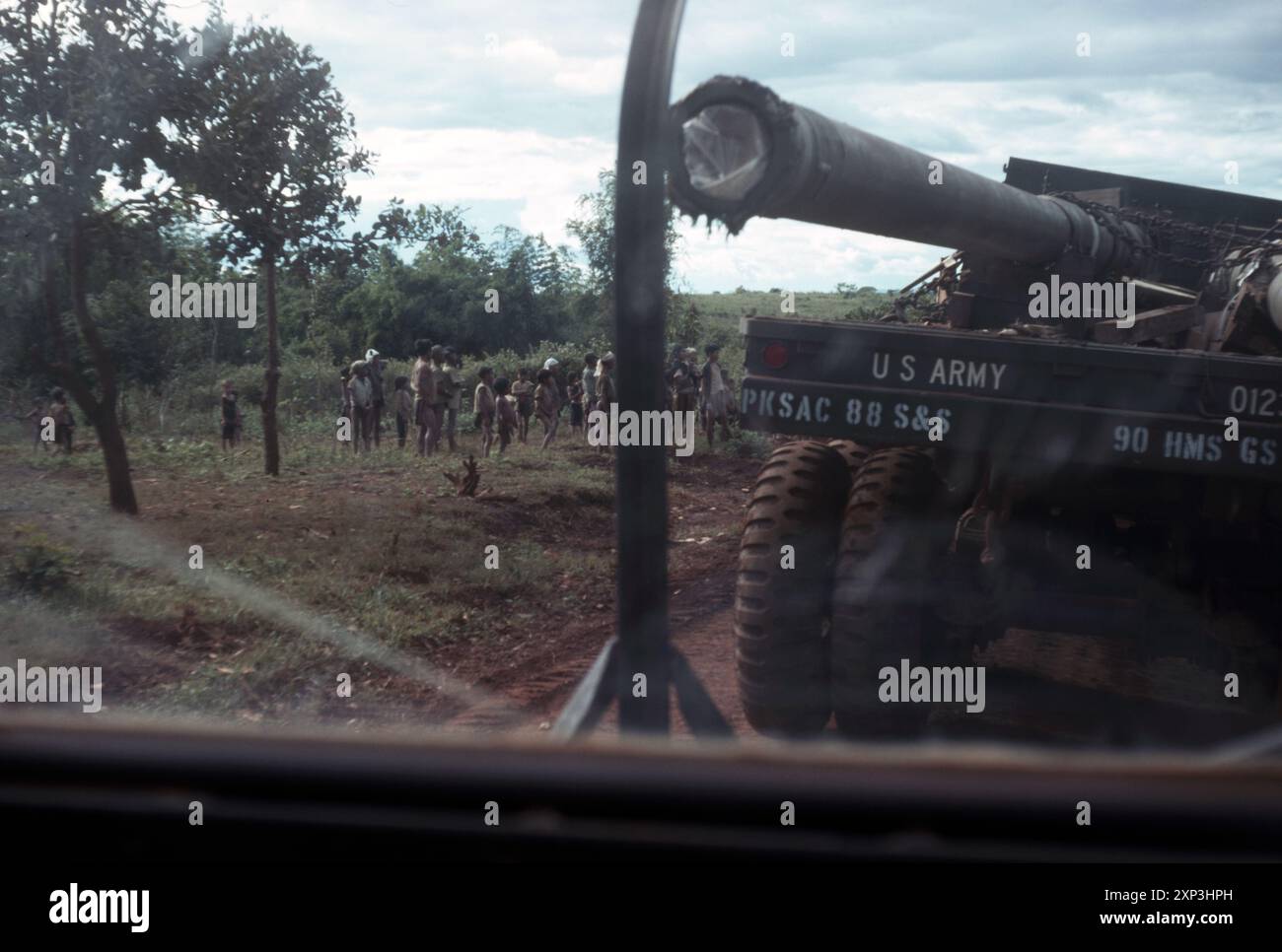 Vietnamkrieg / Vietnamkrieg - Selbstfahrende Haubitze der US-ARMEE 8 Zoll / 203 mm M110 - in der Nähe des Dragon Mountain Base Camp Stockfoto