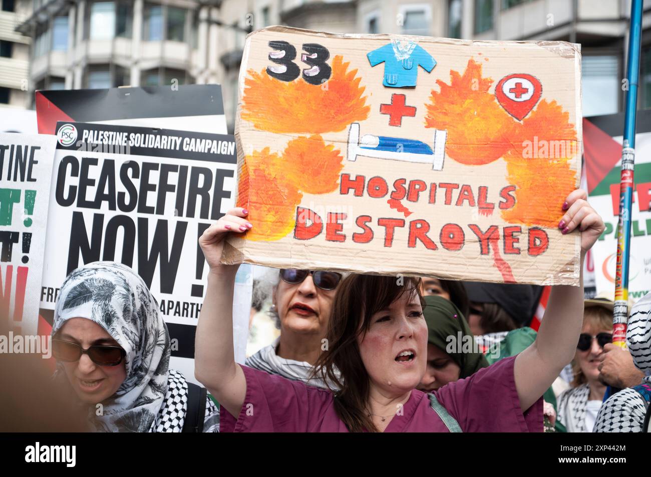 Am 3. August 2024 marschierten Tausende von Menschen durch Zentral-London, um Palästina zu unterstützen, und forderten einen Waffenstillstand und das Ende der Bombardierung von Gaz Stockfoto
