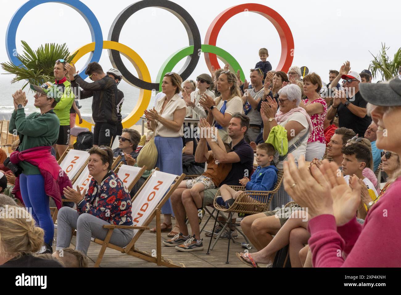 Middelkerke, Belgien. August 2024. Dieses Bild zeigt das Olympische Festival am Samstag, den 3. August 2024 in Middelkerke. Die Spiele der XXXIII. Olympiade finden vom 26. Juli bis 11. August in Paris statt. Die belgische Delegation zählt 165 Athleten in 21 Sportarten. BELGA FOTO NICOLAS MAETERLINCK Credit: Belga News Agency/Alamy Live News Stockfoto