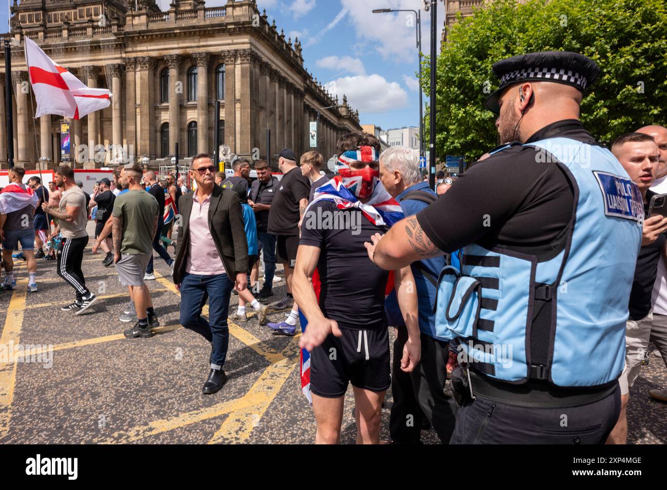 CREDIT OBLIGATORISCH © Garry Clarkson / BMT Anti Immigration & Pro Palestine Demo Leeds 3. August 2024. Nach Southport Attacken / Tommy Robinson Stockfoto