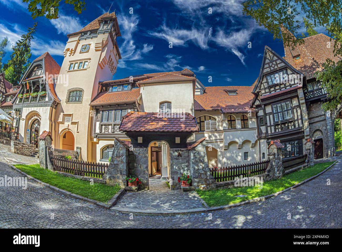 Ein Teil des Peles-Schlosskomplexes, Sinaia, Prahova, Siebenbürgen, Rumänien, wurde 1900 im Stil der deutschen Renaissance erbaut und erweitert Stockfoto