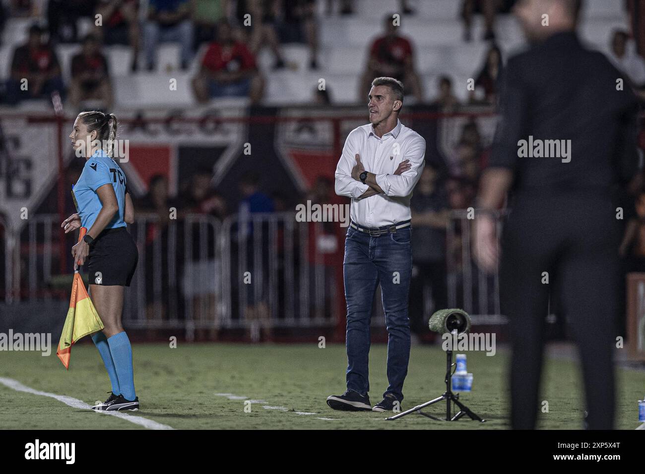 GO - GOIANIA - 08/03/2024 - BRASILIANER A 2024, ATLETICO-GO x BOTAFOGO - Atletico-GO Trainer Vagner Mancini während eines Spiels gegen Botafogo im Antonio Accioly Stadion für die brasilianische A 2024 Meisterschaft. Foto: Heber Gomes/AGIF (Foto: Heber Gomes/AGIF/SIPA USA) Stockfoto