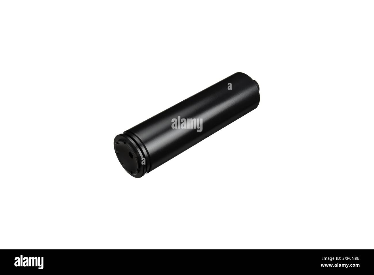 Schwarzer Schalldämpfer für Waffen. Suppressor, der am Ende eines Sturmgewehrs steht. Isolieren auf weißem Hintergrund. Stockfoto