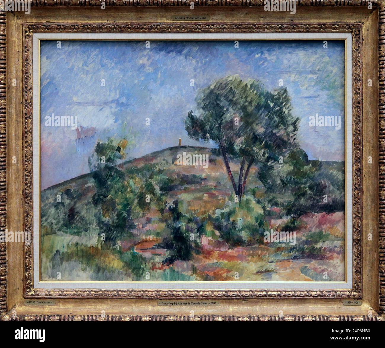 Landschaft in der Nähe von Aix mit der Tour de Cézar.1895 von Paul Cézanne (1829-1906). Stockfoto