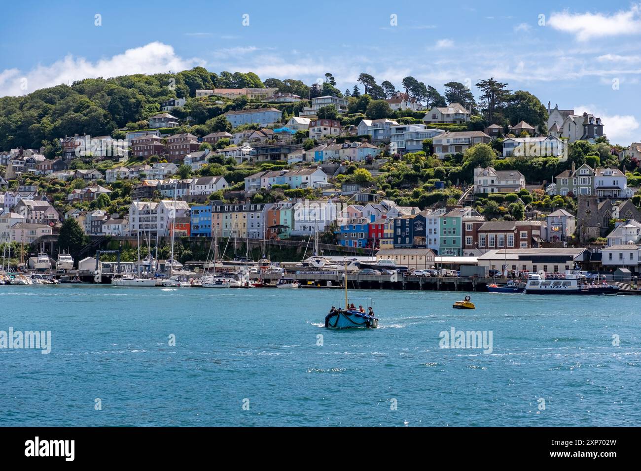 Blick über den Fluss Dart in Richtung Kingswear an der englischen Riviera Stockfoto