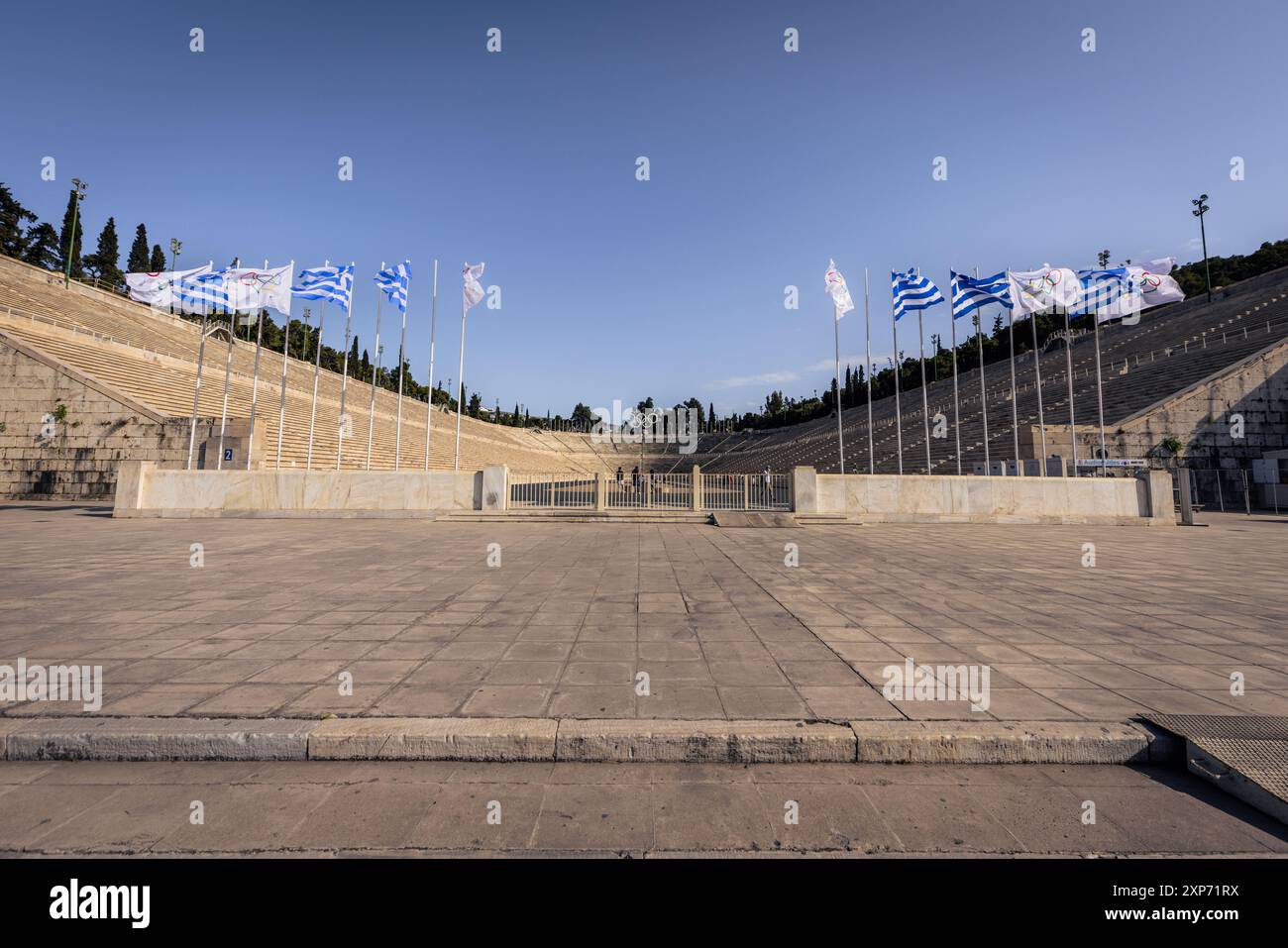 Athen, Griechenland, 2. Mai 2024: Das berühmte Olympische Panathenische Stadion im Zentrum von Athen, Griechenland Stockfoto