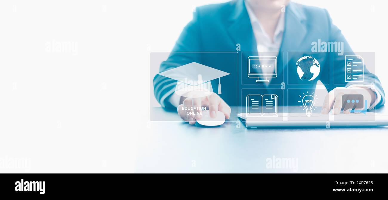 Im Online-Unterricht können Studenten über virtuelle Kurse auf einem Laptop lernen und einen Abschluss erwerben, indem sie digitale Tutorials und Apps nutzen, die das moderne Konzept veranschaulichen Stockfoto
