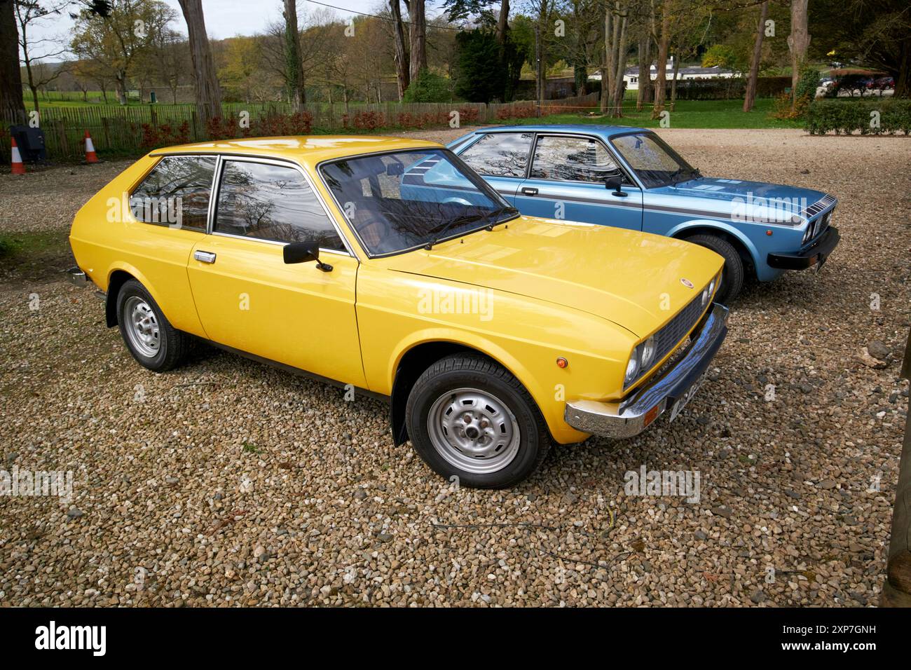 fiat 128 Coupés bei einer Oldtimer-Rallye glenarm Forest County antrim, Nordirland, großbritannien Stockfoto