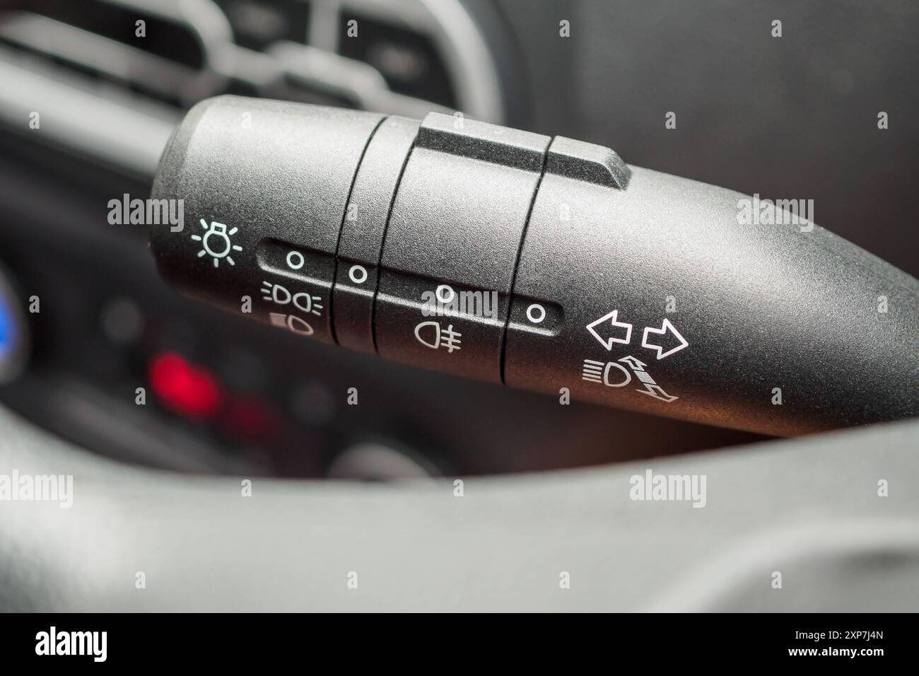 Schalter für die Fahrzeugbeleuchtung in Nahaufnahme Stockfoto