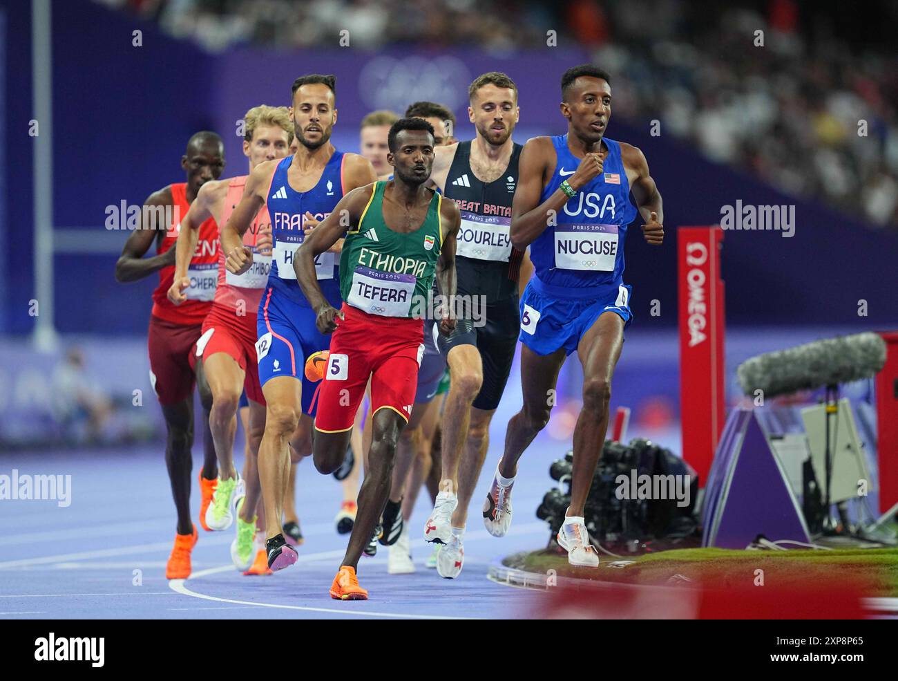 4. August 2024: Samuel Tefera (Äthiopien) tritt beim 1500-m-Halbfinale der Männer am 9. Tag der Olympischen Spiele im Stade de France in Paris an. Ulrik Pedersen/CSM. Stockfoto