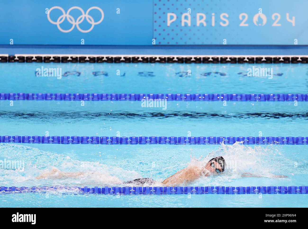 Paris, Frankreich. August 2024. Bobby Finke aus den Vereinigten Staaten tritt am 4. August 2024 beim 1500 m Freistil-Finale der Männer bei den Olympischen Spielen 2024 in Paris an. Quelle: Huang Zongzhi/Xinhua/Alamy Live News Stockfoto