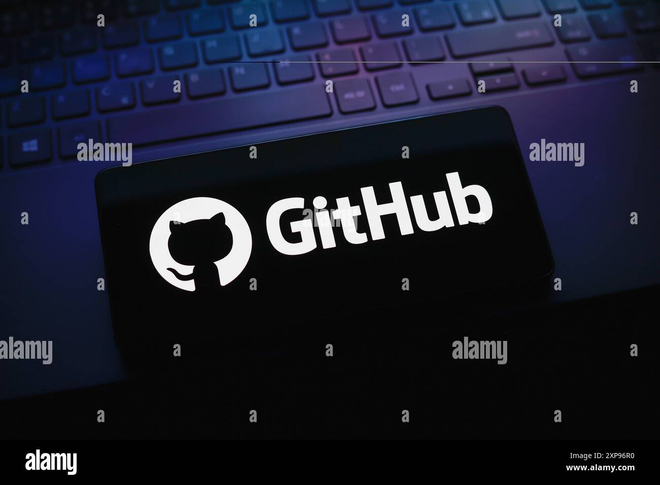 Paraguay. August 2024. In dieser Abbildung wird das GitHub-Logo auf einem Smartphone-Bildschirm angezeigt. (Credit Image: © Jaque Silva/SOPA Images via ZUMA Press Wire) NUR REDAKTIONELLE VERWENDUNG! Nicht für kommerzielle ZWECKE! Stockfoto